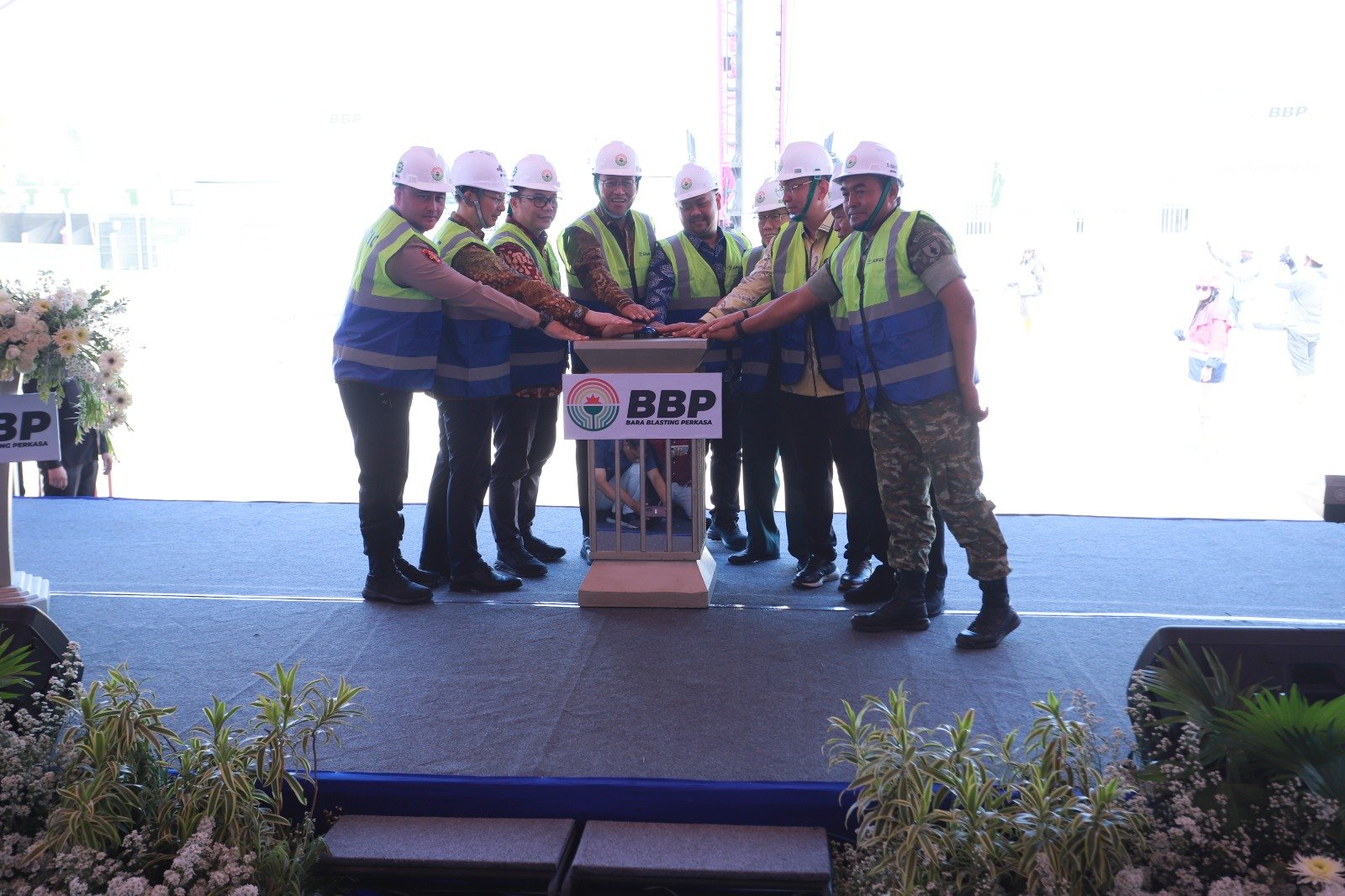 Perkuat Ketahanan Pangan dan Industri Nasional, Kapolres Gresik Hadiri Groundbreaking Pabrik Komplek Nitrat PT Bara Blasting Perkasa