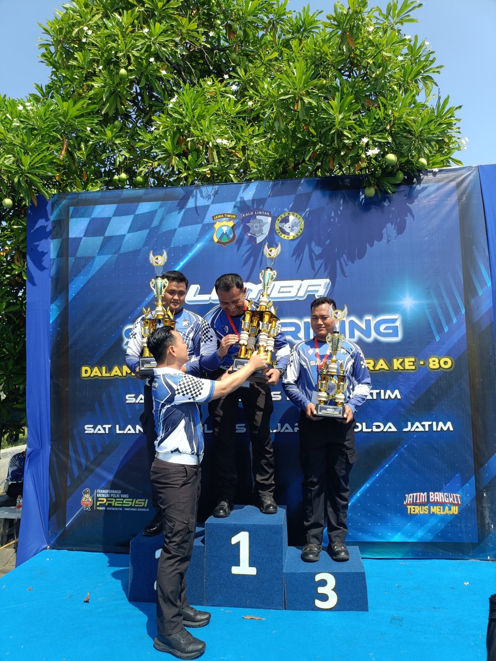 Satlantas Polres Gresik Berprestasi, Aiptu Bambang Juara 1 Safety Riding Hari Bhayangkara ke-80