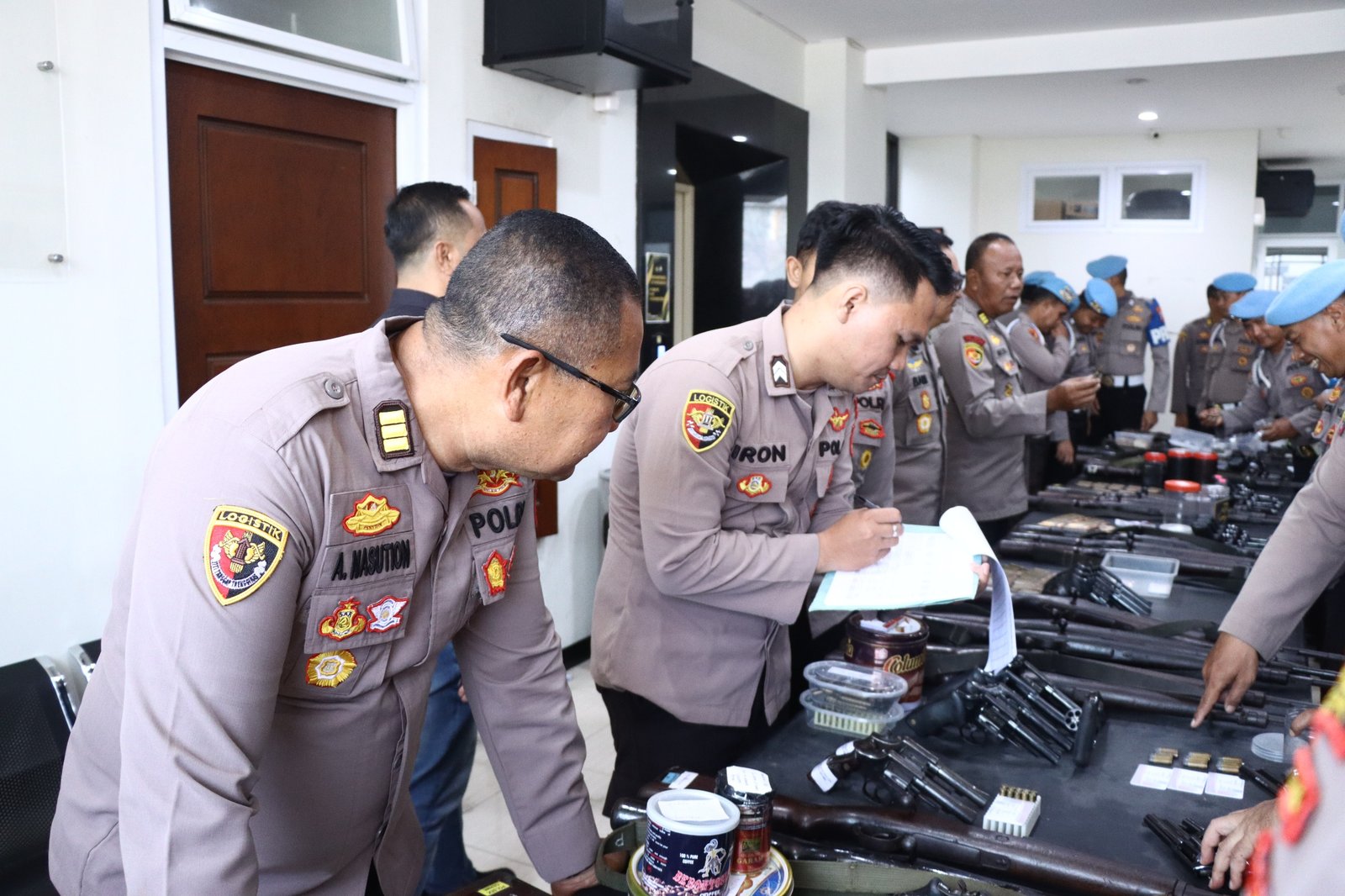 Polres Gresik Gelar Pengecekan Senjata Api Dinas, Pastikan Personel Tertib Administrasi