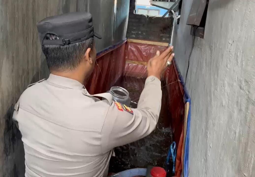 Polri Hadir Dukung Ketahanan Pangan, Polsek Kawasan Pelabuhan Pantau Budidaya Ikan